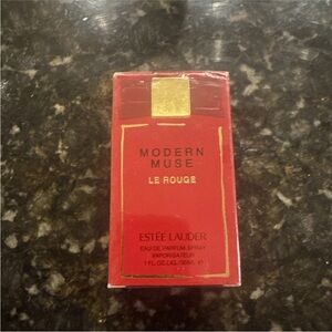 Estee Lauder Modern Muse Le Rouge 1.0oz/30ml Eau de Parfum Spray for Women